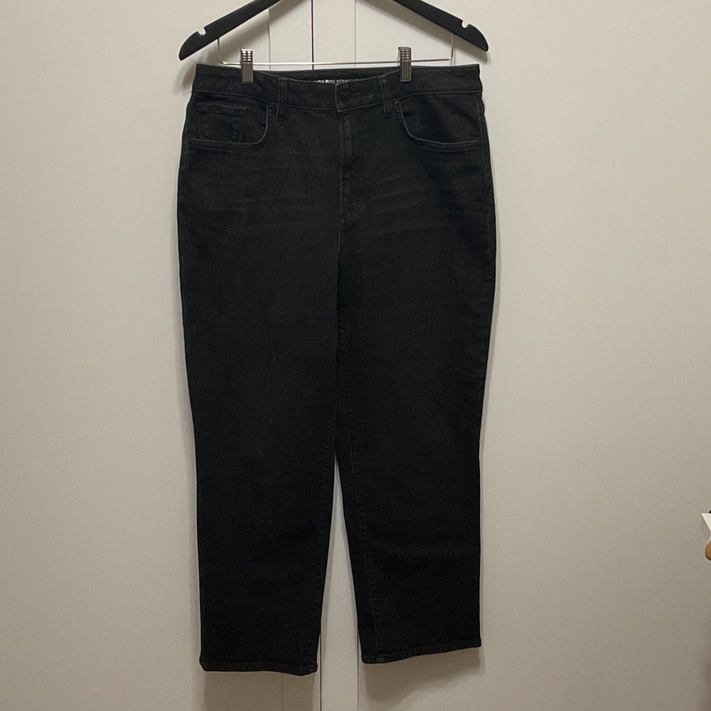 Chico’s High-Rise Straight Leg Crop Black Jeans size 12